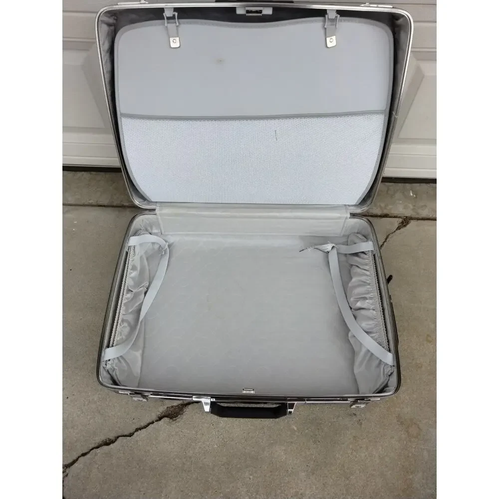 Vintage American Tourister Tiara Ice Blue Large Suitcase Hard Luggage